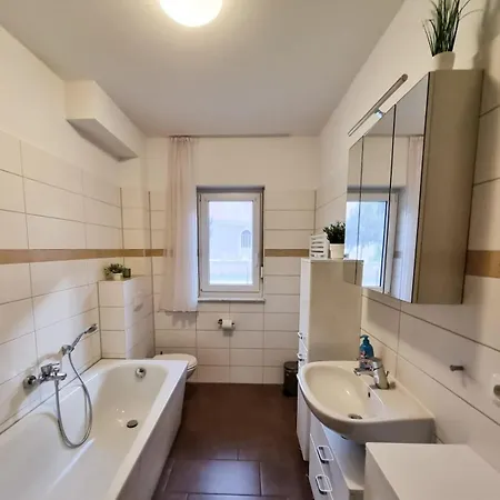 Zur Schlossruine * Boldekow